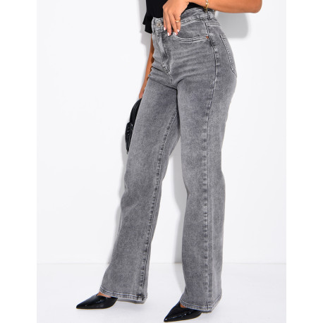 Graue, ausgewaschene Jeans mit geradem Schnitt und Stretchanteil