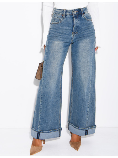 Weit geschnittene Jeans mit High-Waist-Schnitt und Washed-Effekt