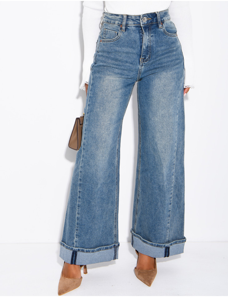 Weit geschnittene Jeans mit High-Waist-Schnitt und Washed-Effekt