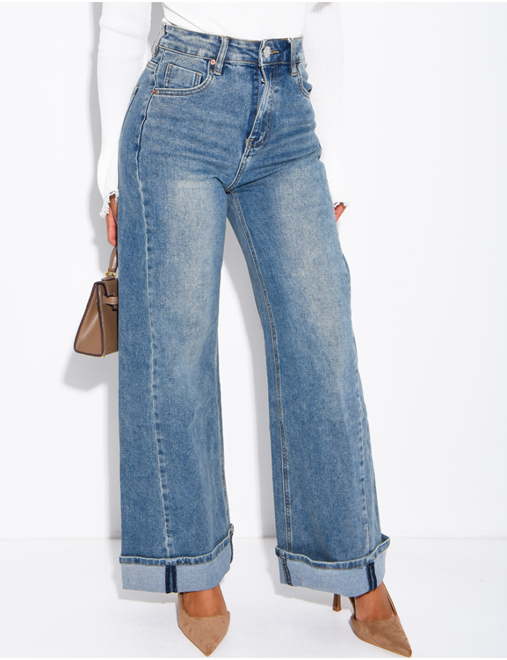 Weit geschnittene Jeans mit High-Waist-Schnitt und Washed-Effekt