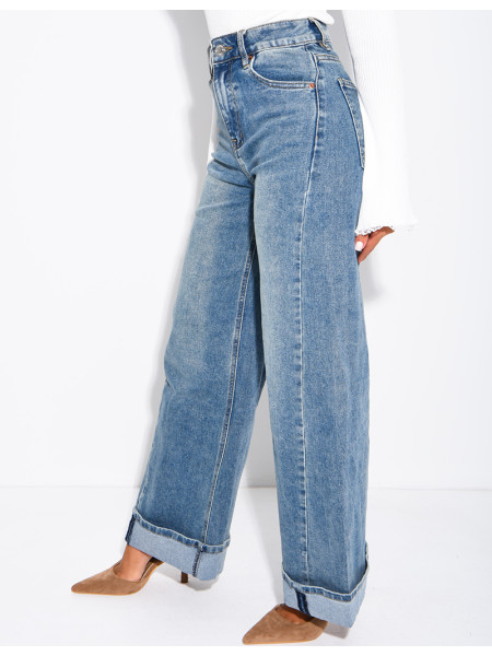 Weit geschnittene Jeans mit High-Waist-Schnitt und Washed-Effekt