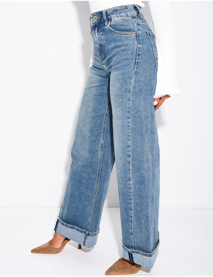 Weit geschnittene Jeans mit High-Waist-Schnitt und Washed-Effekt
