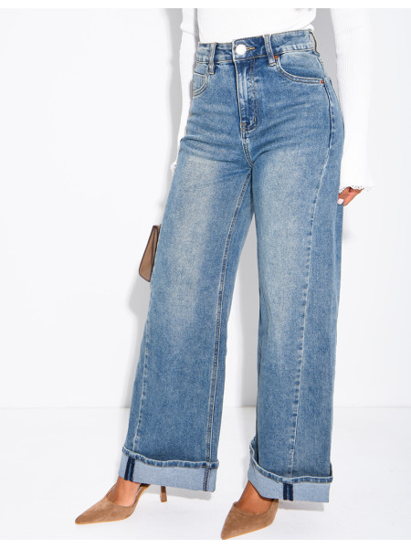 Weit geschnittene Jeans mit High-Waist-Schnitt und Washed-Effekt