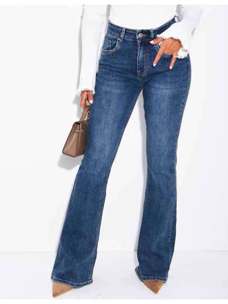 Ausgestellte Flare-Jeans mit Vintage-Stickereien
