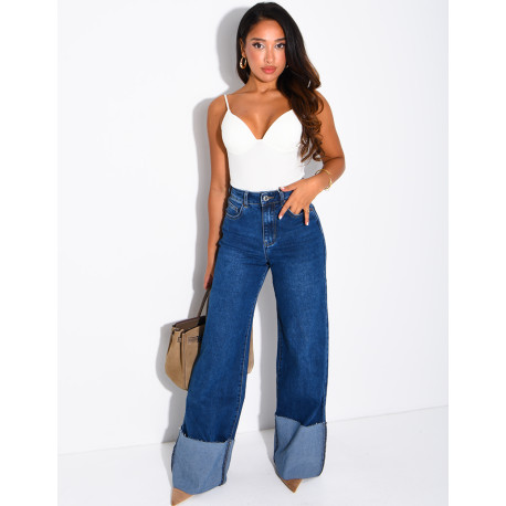 Jeans bleu brut retroussé