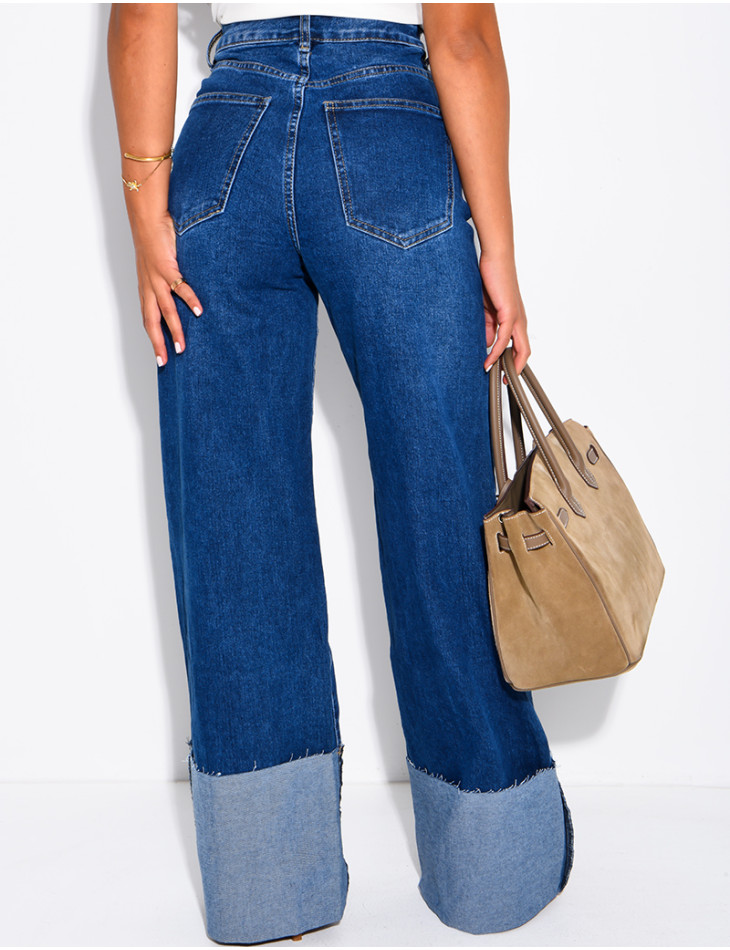 Jeans bleu brut retroussé