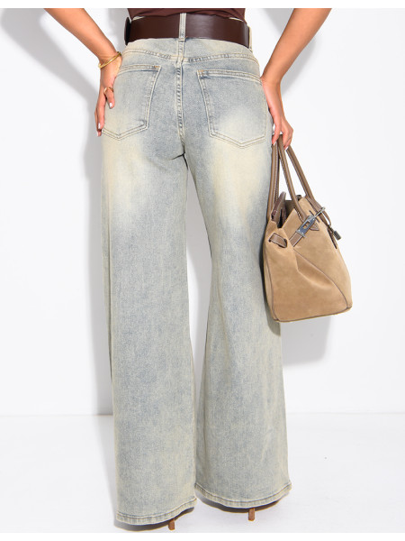 Jeans mit weitem Bein und verwaschener Optik sowie einem abnehmbaren Kunstledergürtel an der Taille