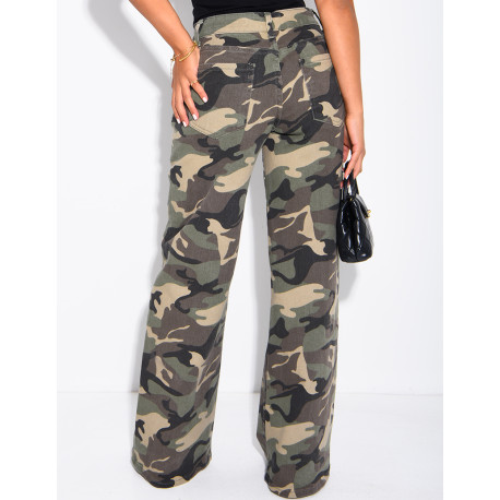 Jeans coupe droite à motif camouflage délavé