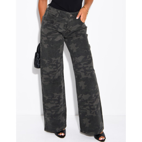 Jeans coupe droite à motif camouflage délavé