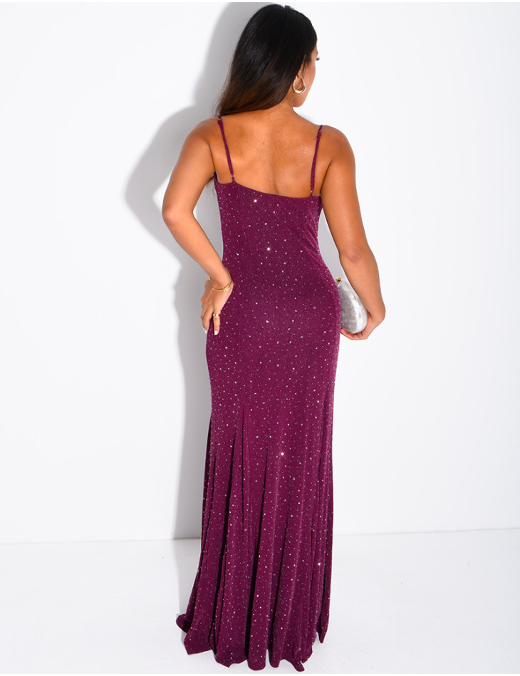 Langes Kleid mit Strasssteinen