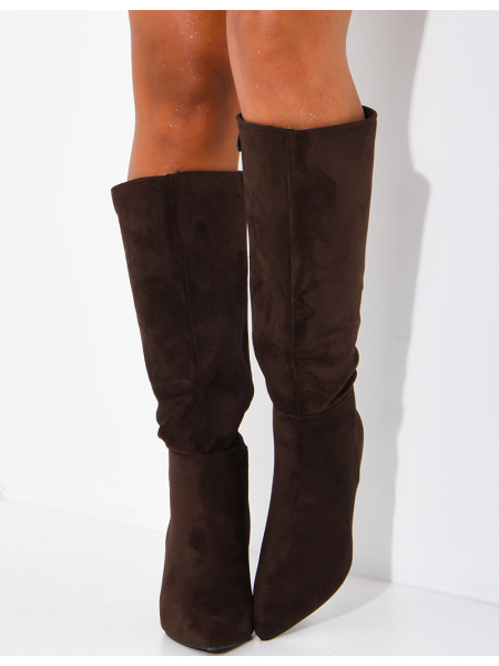 Bottes à talons et bouts pointus en suédine