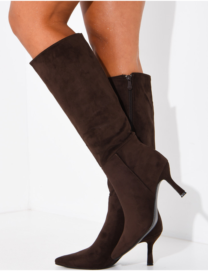 Bottes à talons et bouts pointus en suédine