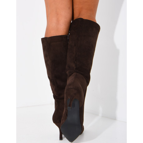 Bottes à talons et bouts pointus en suédine