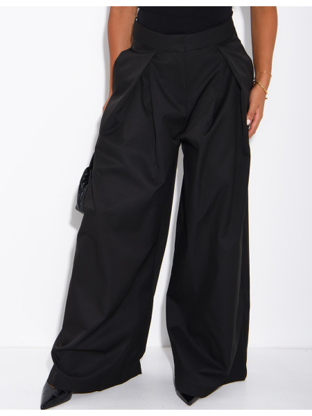 Weit geschnittene Hose mit Bundfalten