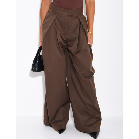 Weit geschnittene Hose mit Bundfalten