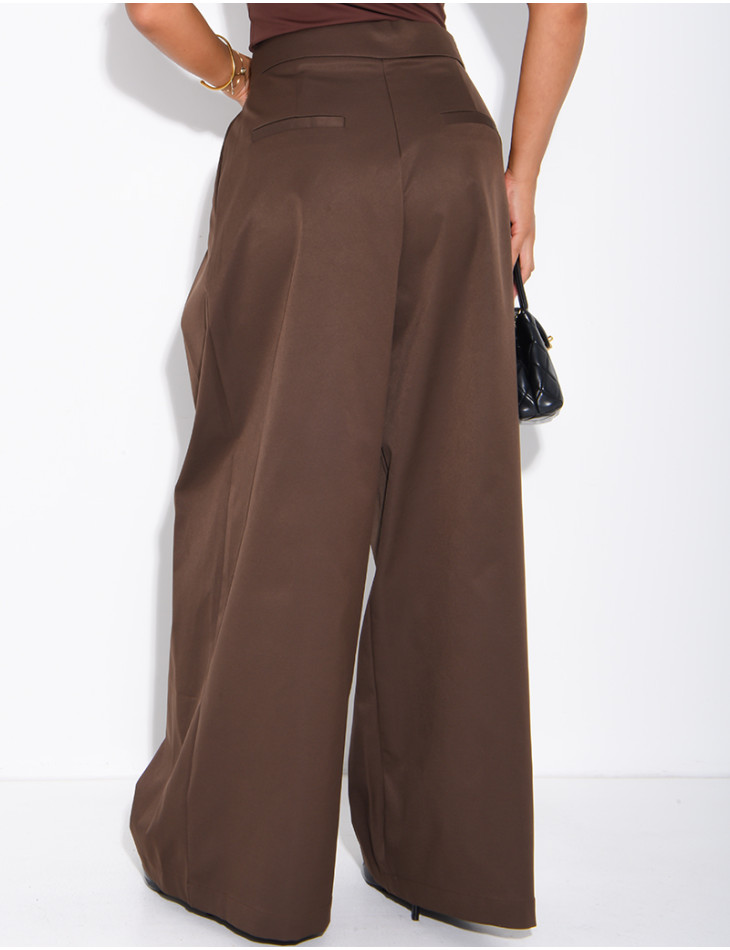 Weit geschnittene Hose mit Bundfalten