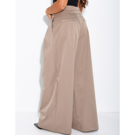 Wide-leg trousers with pleats