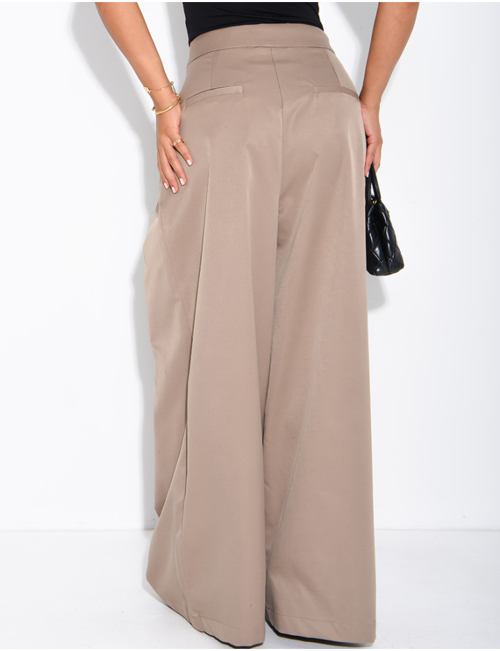 Wide-leg trousers with pleats