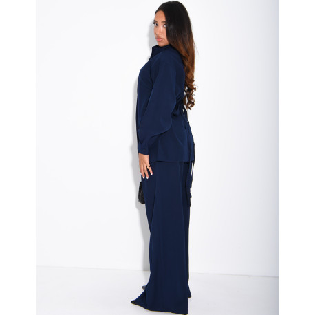 Set comprising straight-leg trousers and a button-up tie-front blouse