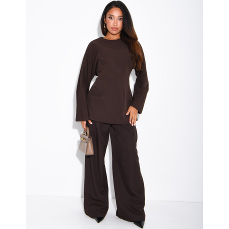 Long-sleeved top with a tie at the back