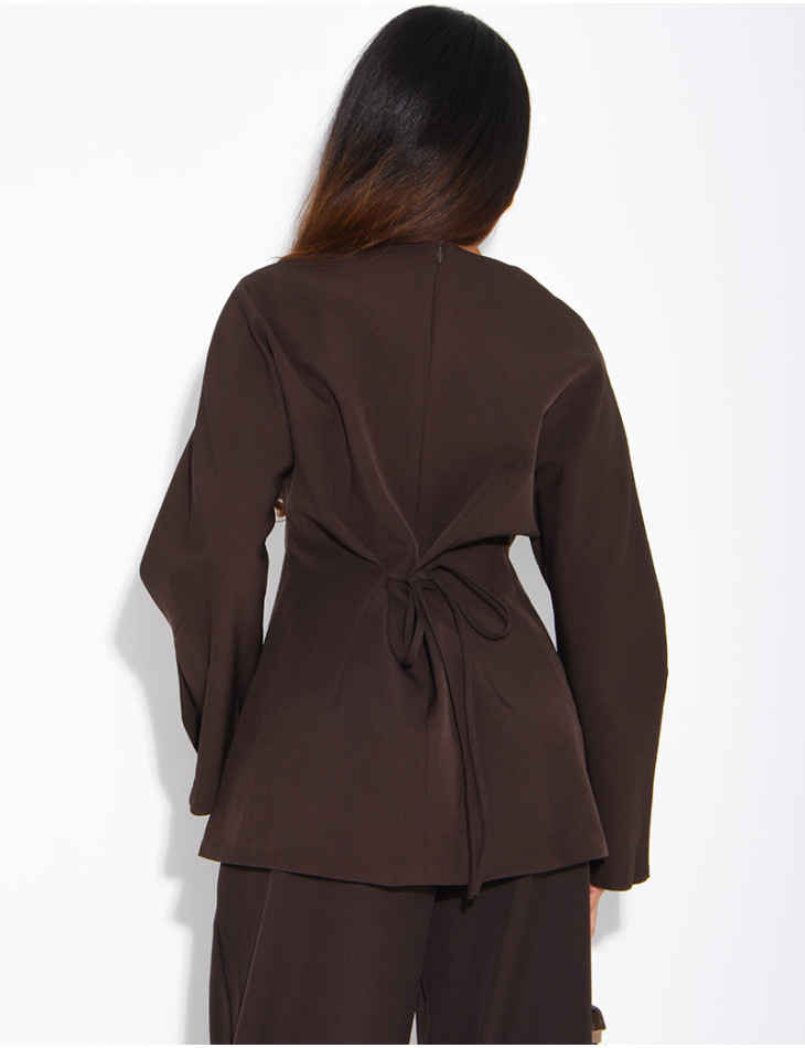 Long-sleeved top with a tie at the back
