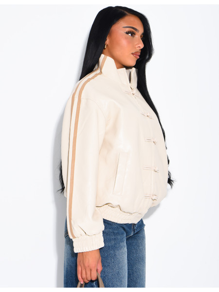 Kunstlederjacke mit geknoteten Knöpfen im asiatischen Stil und Bändern