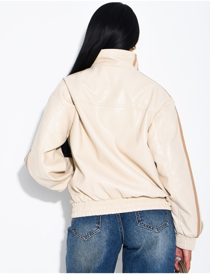 Kunstlederjacke mit geknoteten Knöpfen im asiatischen Stil und Bändern