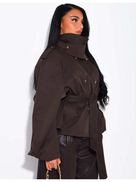 Short trench coat with a stand-up collar, ties at the waist