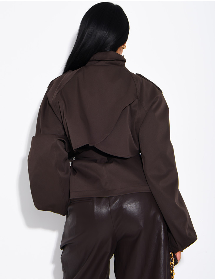 Short trench coat with a stand-up collar, ties at the waist
