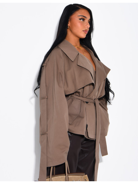 Kurzer Oversize-Trenchcoat mit Riegel an den Ärmeln