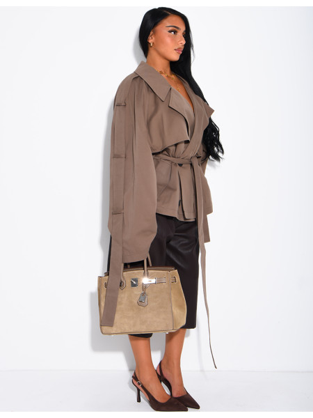 Kurzer Oversize-Trenchcoat mit Riegel an den Ärmeln