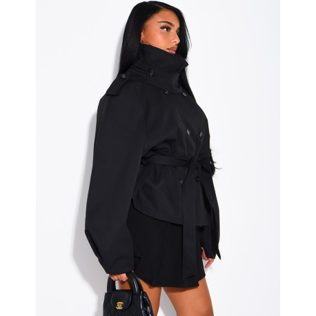 Short trench coat with a stand-up collar, ties at the waist