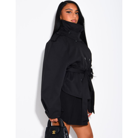 Short trench coat with a stand-up collar, ties at the waist