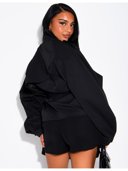 Short trench coat with a stand-up collar, ties at the waist