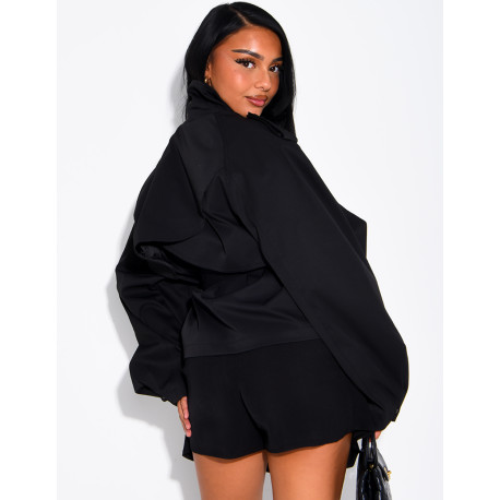 Short trench coat with a stand-up collar, ties at the waist