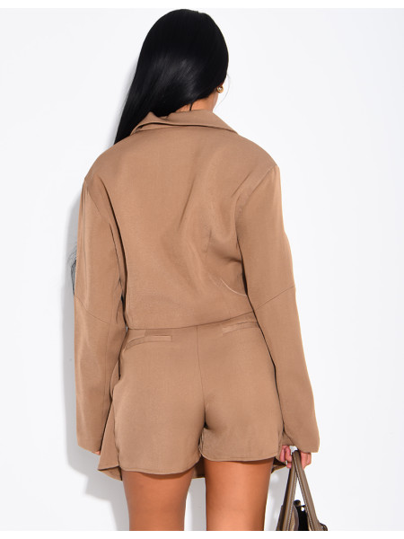 Set aus kurzem Blazer und plissiertem Minirock