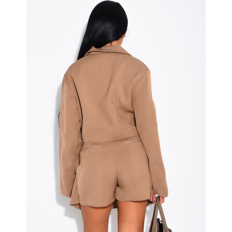 Set aus kurzem Blazer und plissiertem Minirock