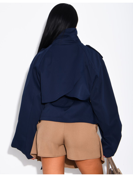Short trench coat with a stand-up collar, ties at the waist