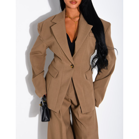 Blazer mit strukturierten Schultern und tailliertem Schnitt