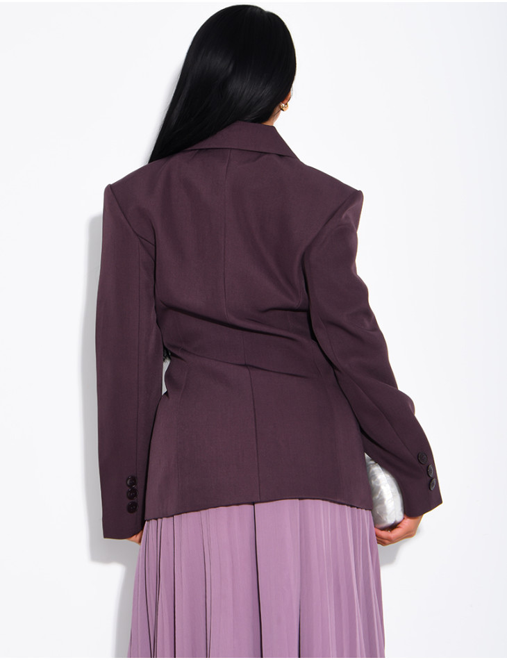 Premium blazer with a fitted waist