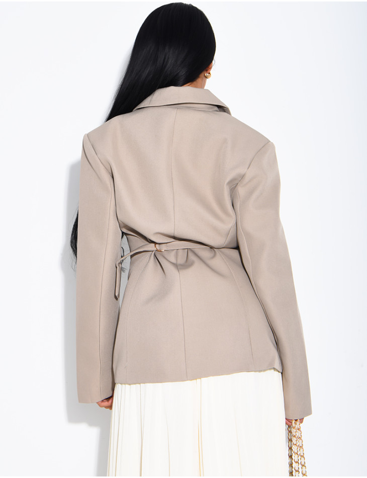 Blazer mit asymmetrischer, am Rücken verstellbarer Knopfleiste
