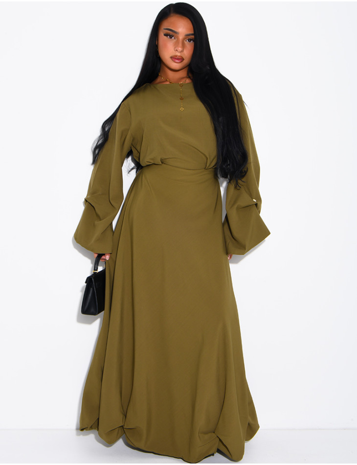 Long dress with a tie at the back and a puffed effect