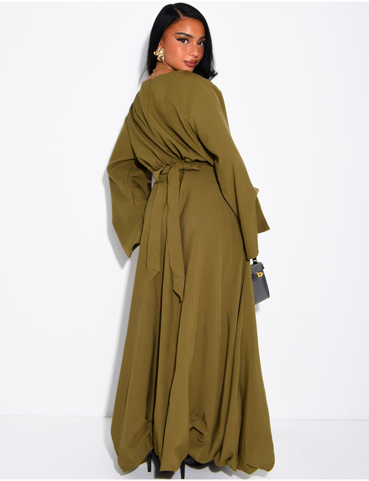 Long dress with a tie at the back and a puffed effect