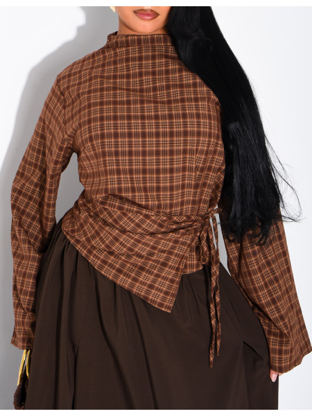 Set aus drapierter karierter Bluse und langem, ausgestelltem Rock