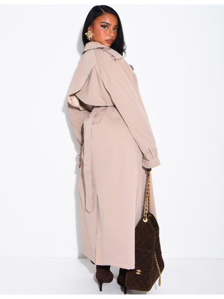 Sehr langer Trenchcoat zum Binden in der Taille