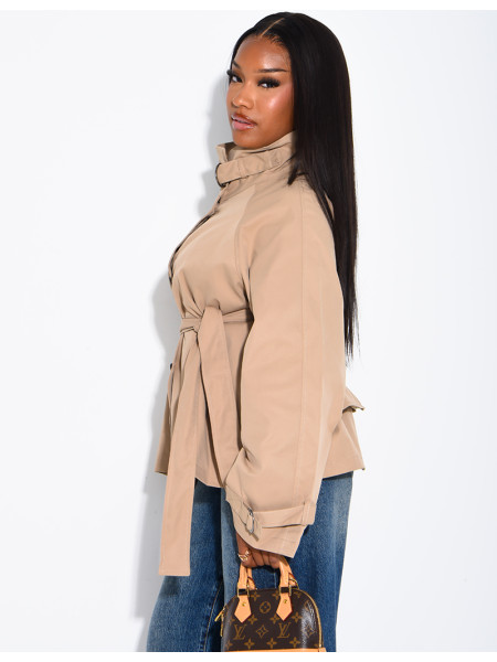 Short trench coat with belted collar