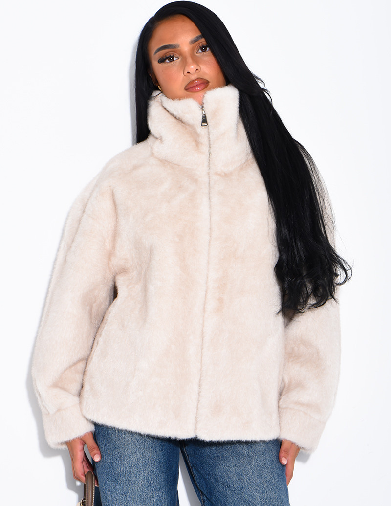 Veste en fausse fourrure...