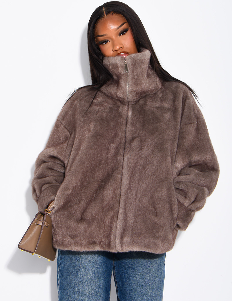 Veste en fausse fourrure...