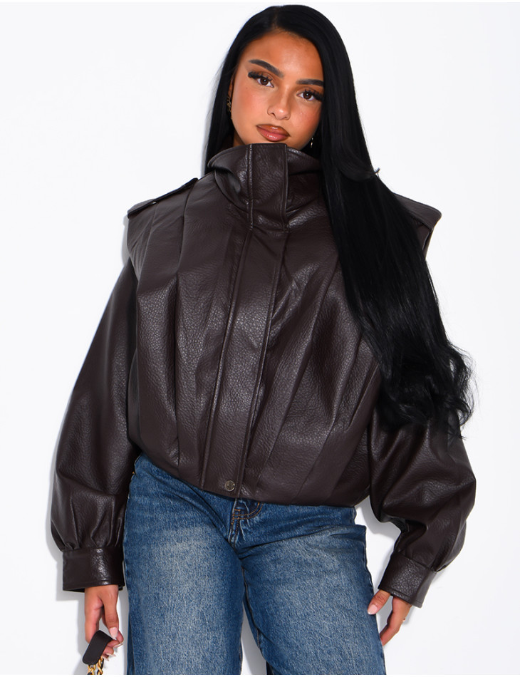 Drapierte Kunstlederjacke mit Schulterpolstern