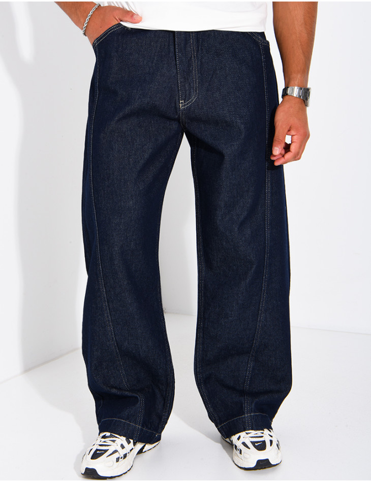 Jeans with contrasting seams